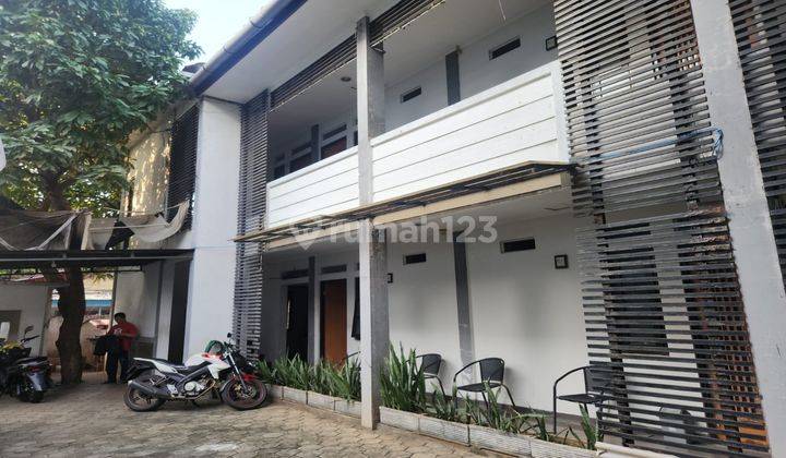 Dijual Rumah Kost 8 Pintu di Kebayoran Baru 1