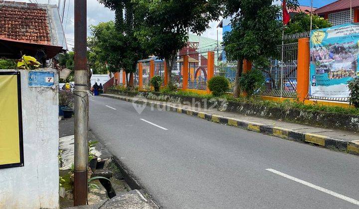 Di Jual Rumah Lokasi Super Strategis di Cijantung 1