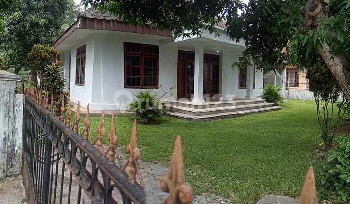 House for Sale in Kuningan, Large Yard