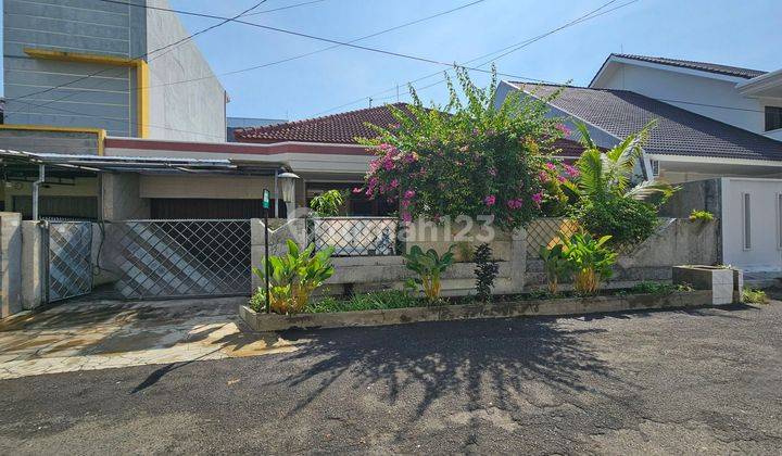 Rumah Bagus Di Brumbungan Dekat Jalan Raya Gajahmada Dekat Loyola 2