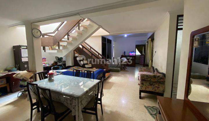 rumah 2 lantai jalan singosari pleburan dekat jalan sriwijaya 8