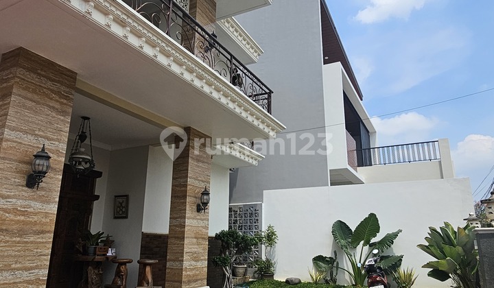 Spacious 2-Story Accommodation and Boarding House in Sawunggaling, Banyumanik 2