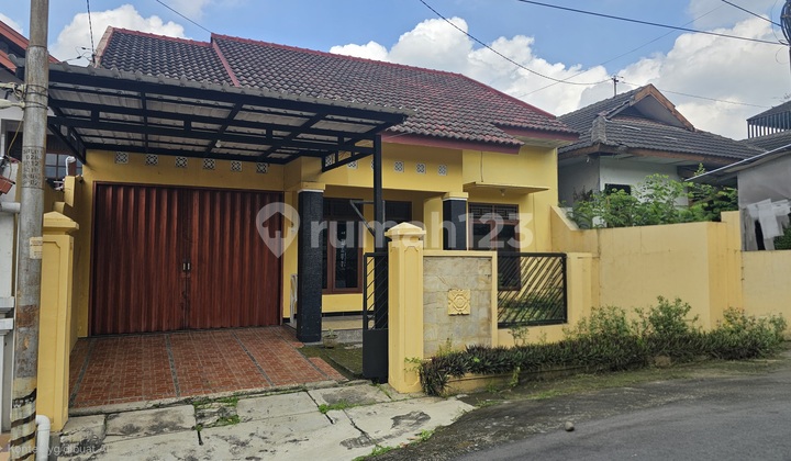 Rumah di Perumahan Srondol Asri Setiabudi Dekat Banteng Raiders 2