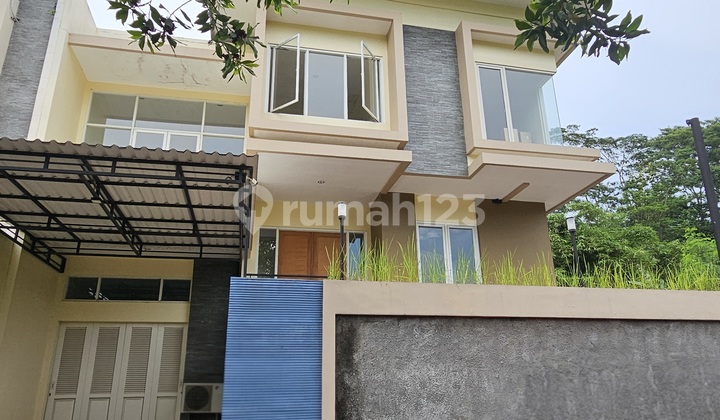 Jual Rumah mewah 2 lantai semi furnished graha candi golf jangli 1