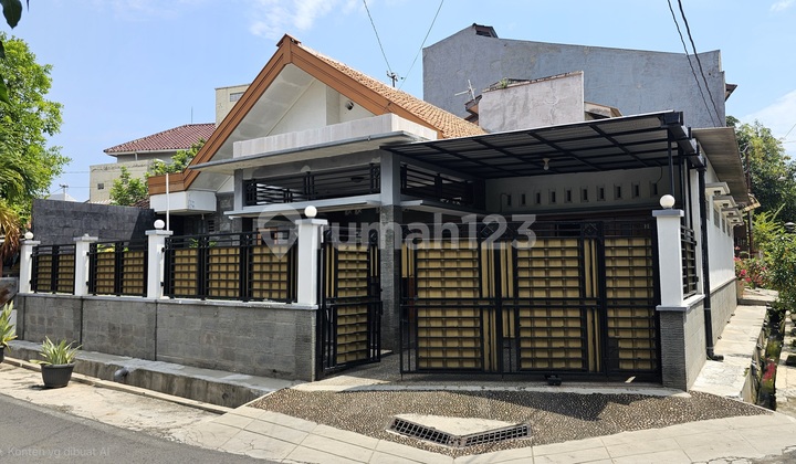 Hook House for Sale Near Indraprasta Main Road and Udinus Campus 1