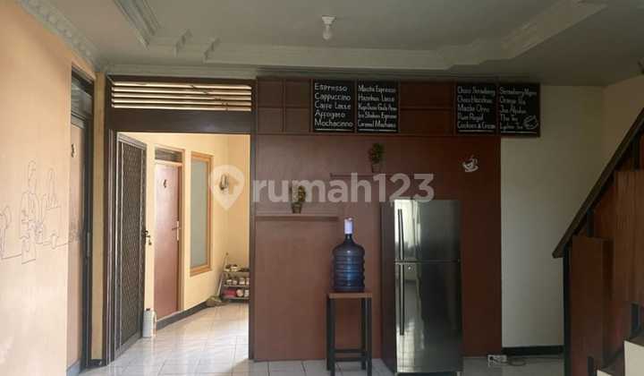 Dijual Tempat Usaha Dan Rumah Kost Jalan Raya Indraprasta 2