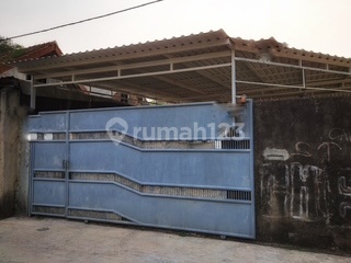  RUMAH TUA DI JALAN PALMERAH BARAT LOKASI DEKAT KOTA, HITUNG HARGA TANAH SAJA 1