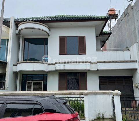 Rumah 2 Lantai Sudah Renovasi SHM di Modernland, Tangerang 1