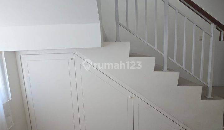 Rumah Kontrakan 3 Lantai Bagus Furnished di Gading Serpong Samara Village, Tangerang 2