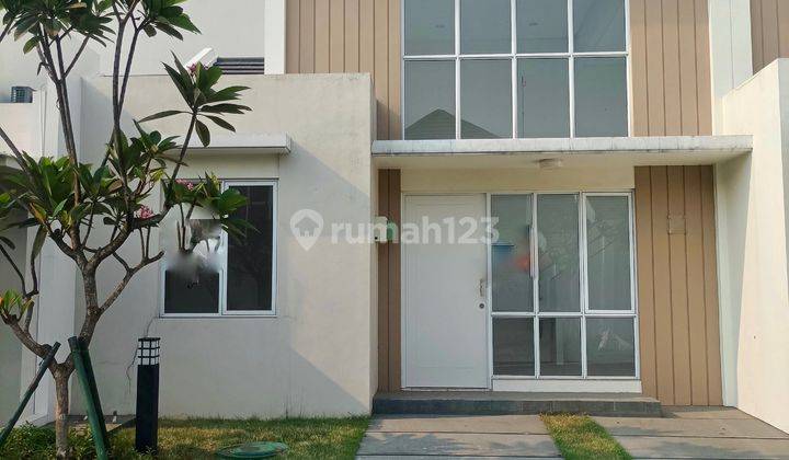 Rumah 2 Lantai Baru Unfurnished di Paramount Petals, Tangerang 1