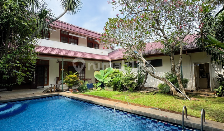 DISEWAKAN!!! Rumah Luas 2 Lantai Semi Furnished Di Kemang S.Pool + Taman DISEWAKAN!!! Rumah Luas 2 Lantai Semi Furnished Di Kemang S.Pool + Taman