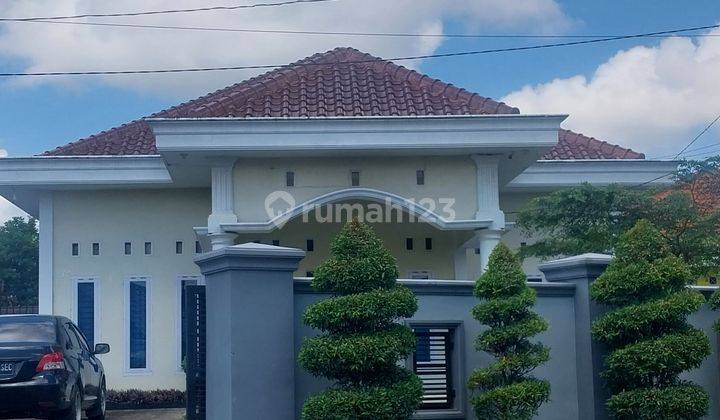 Rumah Mewah Besar Di Kebun Handil 1