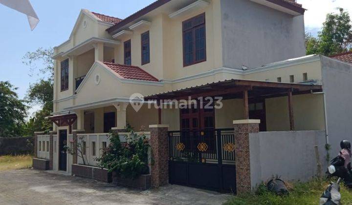 Rumah Baru renovasi dekat De Tjolomadoe Solo 1