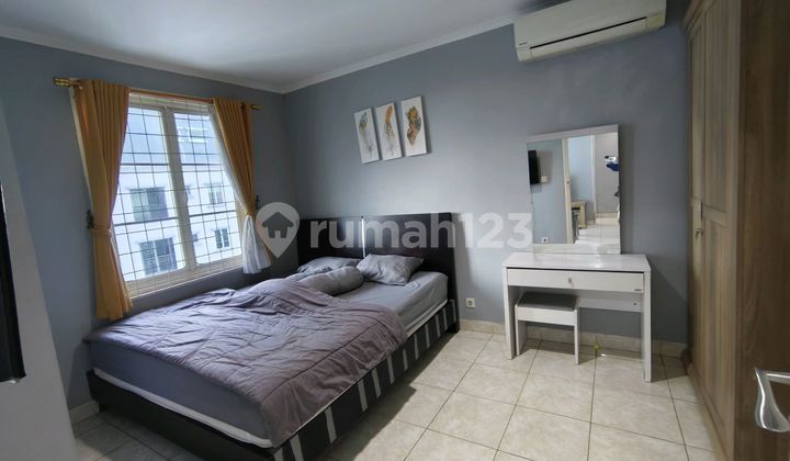 Sewa Apartemen French Walk Moi 2 Kamar Hub 081778xxxx