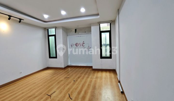 For Rent: 3-Story Boulevard Raya Shop House, Contact 081778xxxx For Rent: 3-Story Boulevard Raya Shop House, Contact 081778xxxx