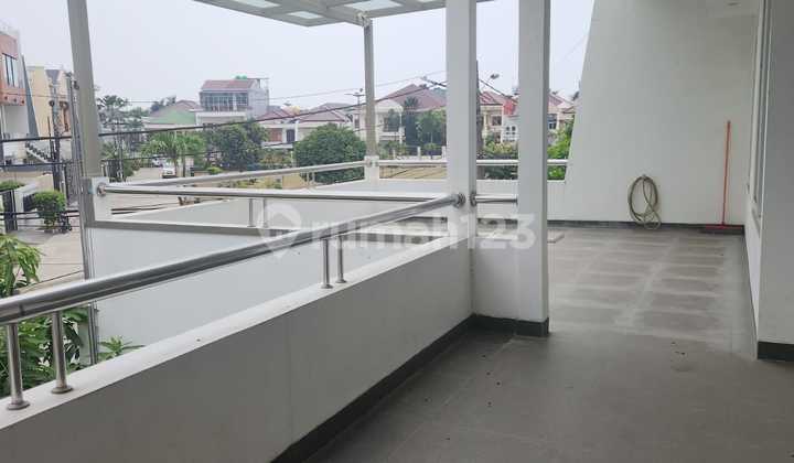 Jual Green Garden Jakarta Barat Hub