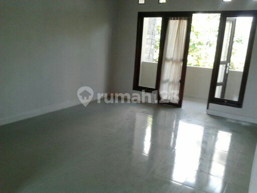 rumah 2 lantai di taman griya jimbaran,one gates,daerah strategis rumah 2 lantai di taman griya jimbaran,one gates,daerah strategis