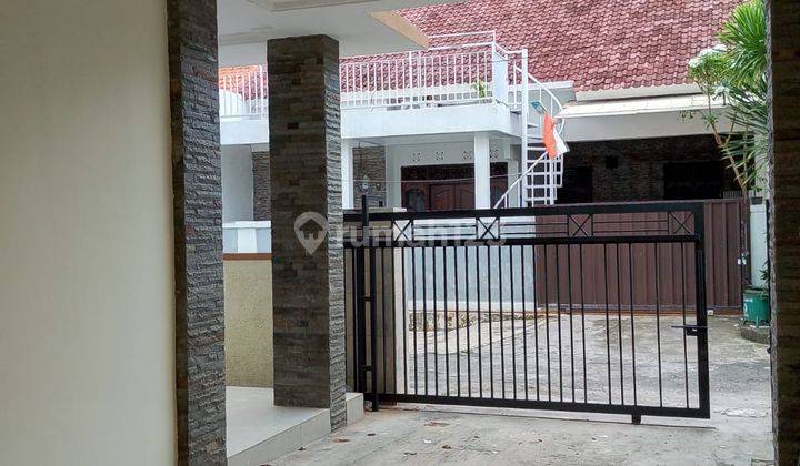 rumah 2 lantai di ungasan,sudah renovasi,4 kmr tdr,dkt pantai 2