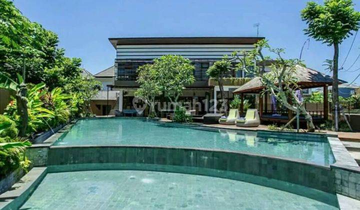 2 Floor House in Jimbaran, Elite complex, public pool, gym 1