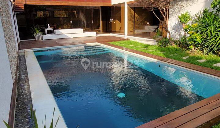 Villa di Jimbaran,furnish,strategis,dkt Pantai Dan Bandara 1