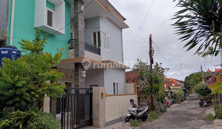 rumah 2 lantai di ungasan,sudah renovasi,4 kmr tdr,dkt pantai 1