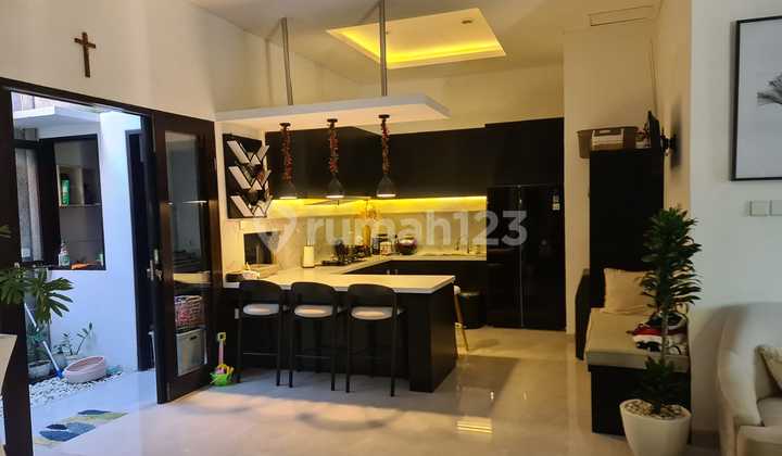 rumah di taman griya jimbaran,one gates,dkt bypass,semi furnish rumah di taman griya jimbaran,one gates,dkt bypass,semi furnish