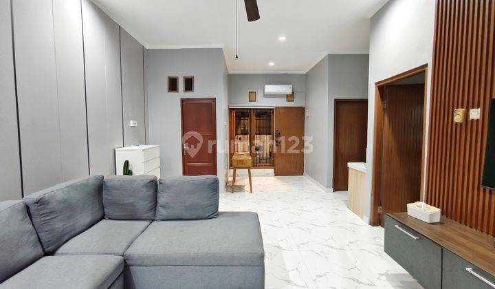 Rumah siap huni Dinusa Dua,Fully Furnish,Teras Luas, dkt tol 2