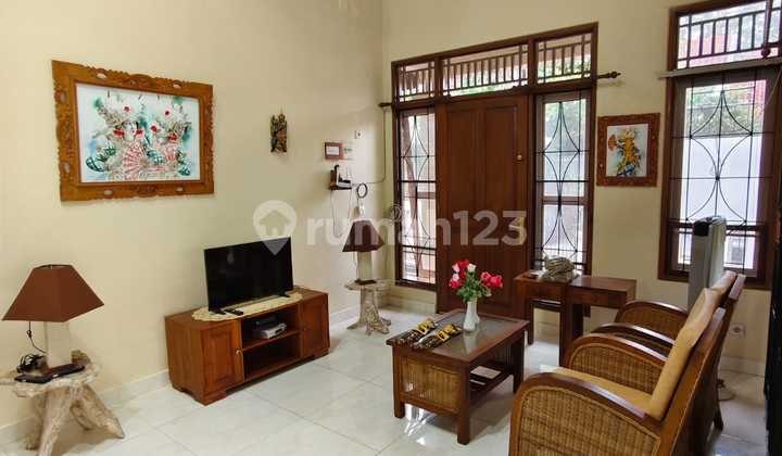 rumah dgn pool besar di puri gading,dkt sekolah internasional,GWK 2