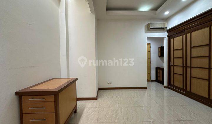 Menteng, Jakarta Pusat Rumah Klasik, Bagus & Antik 2