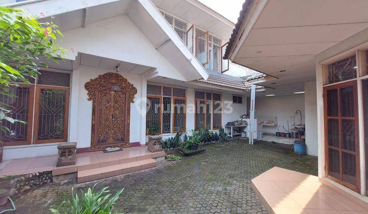 Otista.. Rumah + Paviliun Cantik 2 Lantai Shm Bagus Rumah 2