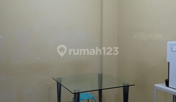 For sale three-story house in Ubud, Lippo Karawaci, Tangerang. 2