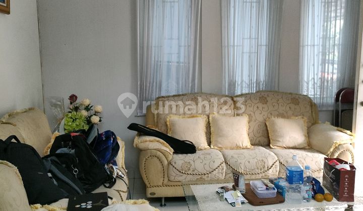 Di Jual Rumah Taman Pattaya Dua Lantai Lippo Karawaci