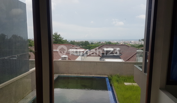 Luxury 2-Storey House, Freehold Title, Gated Community, Temple View, Golf Course, Luxury Swimming Pool 2