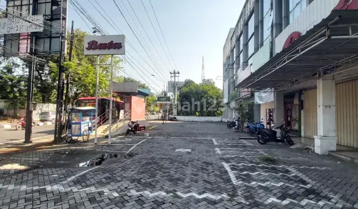 Ruko Setiabudi Banyumanik Semarang Strategis Parkir Mobil Banyak 3