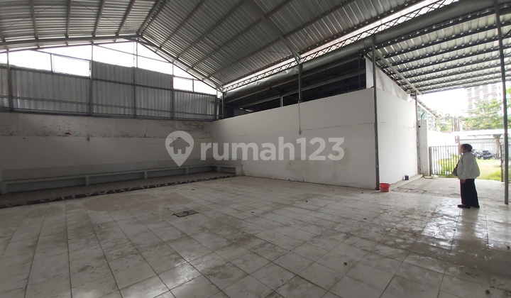 Disewakan Ruang Usaha Jalan Pandanaran Tengah Kota Semarang 2