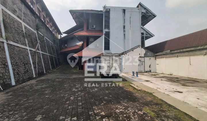 Gedung di Jalan Veteran Tengah Kota Semarang 2