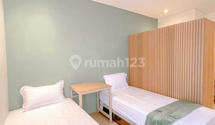 Exclusive 2-Story Boys' Boarding House for Sale in Puri Anjasmoro, Semarang.
#sellhouse #sellboardinghouse #houseforsale #boardinghouseforsale #boardinghousepurianjasmoro 2