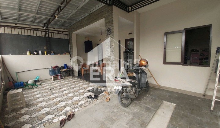 For Sale 2-story House in Ganesha Pedurungan Semarang. 
#houseforsale #sellhouse #sellland #propertyinfo #property #propertyforsale #pedurunganhouse 1
