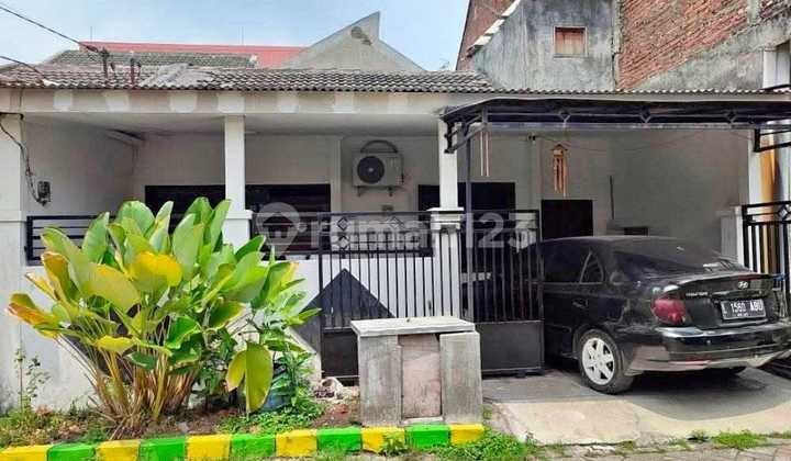 Affordable Ready-to-Occupy House in Lidah Kulon Residence, Surabaya Affordable Ready-to-Occupy House in Lidah Kulon Residence, Surabaya