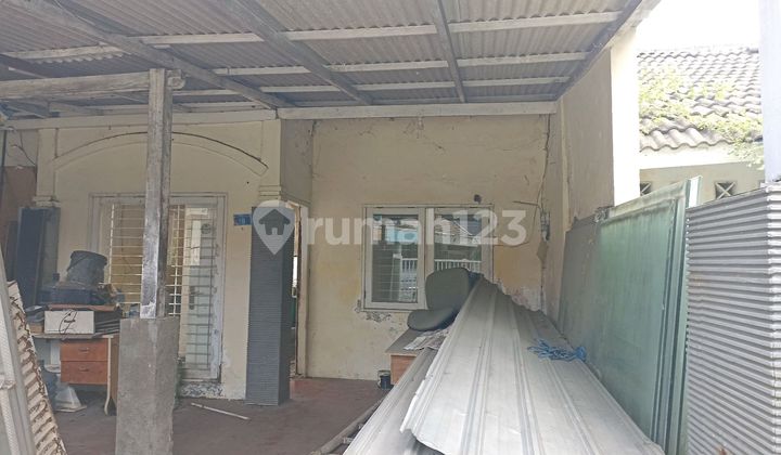 House Needs Minor Renovation Ready to Occupy Bumi Citra Fajar Sidoarjo