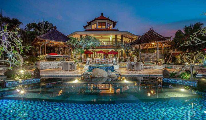 Majestic Hill Top Estate With Stunning Views Over Bali 1