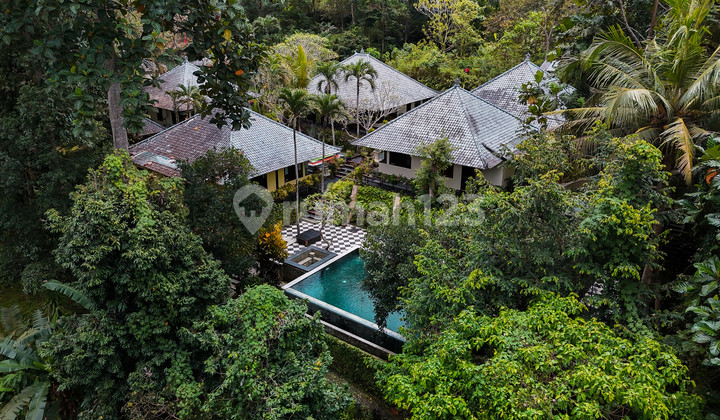 Luxury 4-Bedroom Villa in Sungai, Tabanan Luxury 4-Bedroom Villa in Sungai, Tabanan