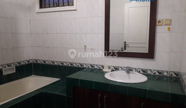 Disewakan Rumah 2 Lantai Bagus Sekali Furnished At Cluster Menteng, Lippo Cikarang 9