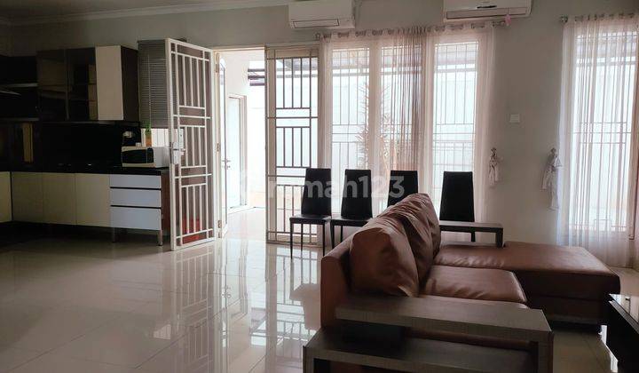 Disewakan Rumah 2 Lantai Bagus Furnished di Cluster Vassa Terrace Lippo Cikarang, Bekasi 8