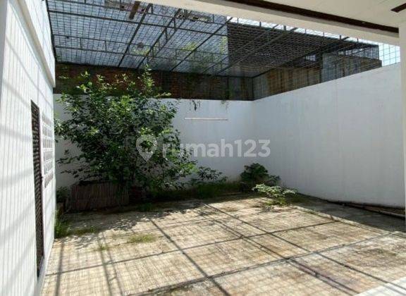 Disewakan Rumah 2 Lantai Bagus Unfurnished di Jl. Palem Utama Raya Cluster Beverly Lippo Cikarang, Bekasi Jawa Barat 3