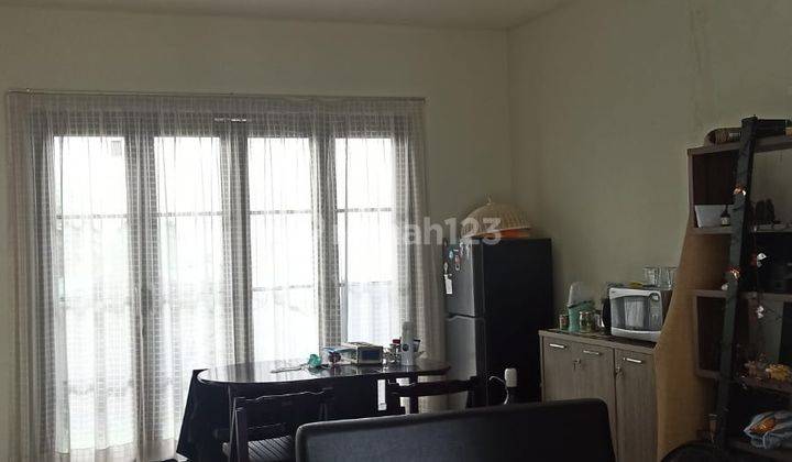 Rumah 2 Lantai Bagus Semi Furnished di Cluster Cosmo Estate, Lippo Cikarang, Bekasi 2