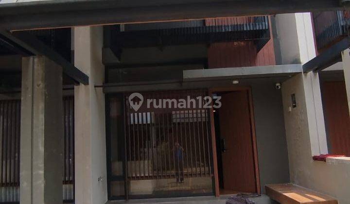 Disewakan Rumah di Fleekhauz BSD City Full Furnished  2