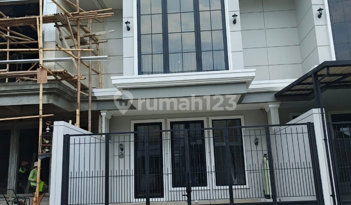 Rumah Siap Huni di  Casa Varya Residence Jakarta Barat