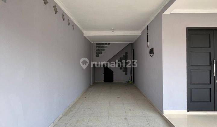 Rumah Full Renovasi Siap Huni di Griya Loka Bsd City Tangsel 2