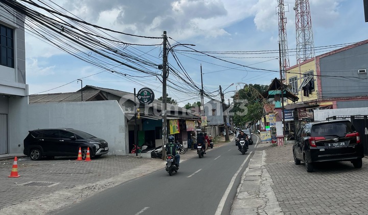 Jelupang Jalan Raya Hasanrika  Tangerang Selatan